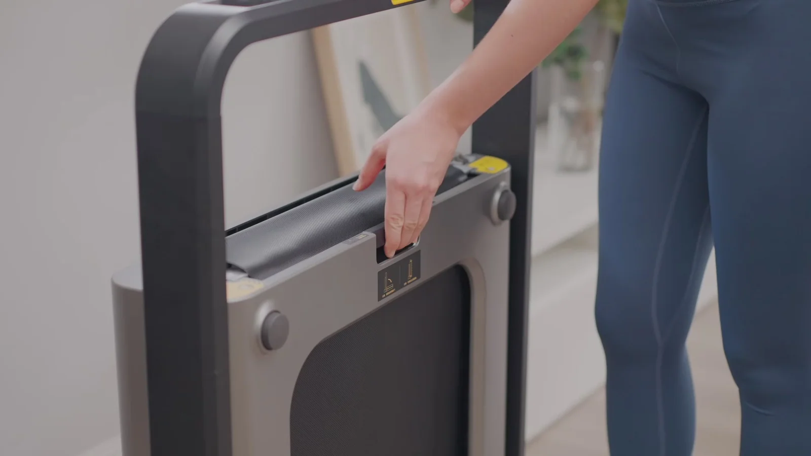 Load video: Movaped X25 foldable treadmill product overview video
